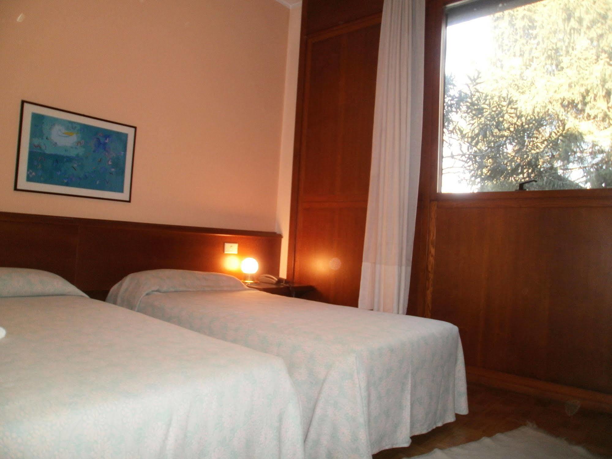 Albergo Villa & Roma Pallazzolo sullʼOglio Exteriér fotografie